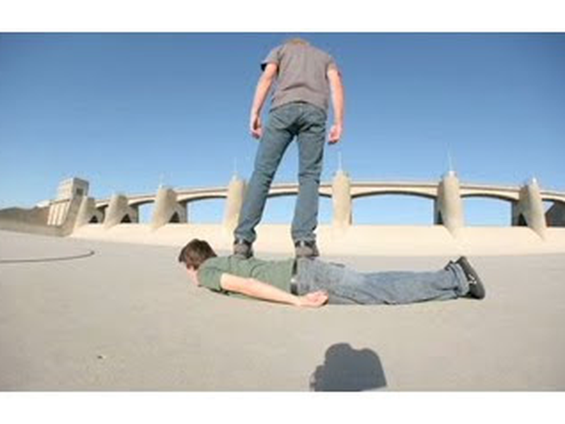 Foto 1 de Human Skateboard