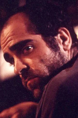 Una Extraña Mirada (Una Extraña Mirada)