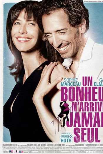 Poster de Filme A Felicidade Nunca Vem Só (2012)