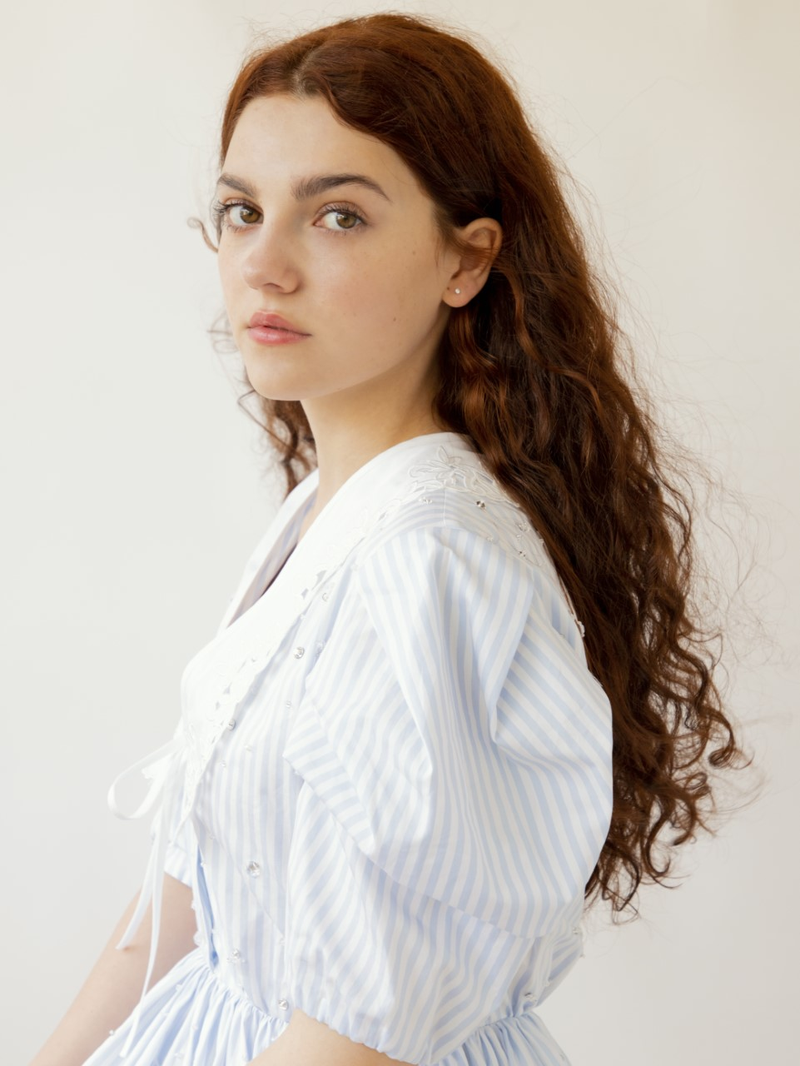Emily Carey (V) - Foto 2