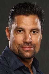 Manu Bennett - Poster / Capa / Cartaz - Oficial 2