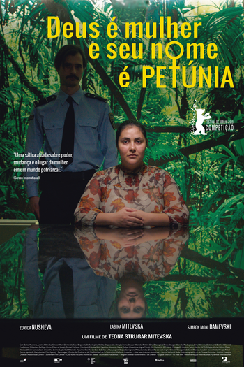  de Filme Deus é Mulher, E Seu Nome é Petúnia (2018)