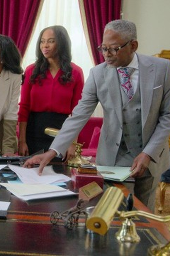 Poster de Episódio Standing on Business (2025)
