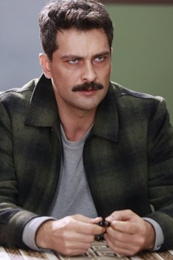 Poster de Episódio 9. Bölüm (2022)