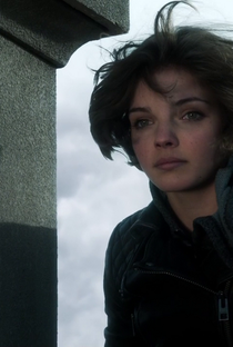 Camren Bicondova - Poster 1