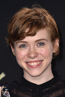 Sophia Lillis - Poster / Capa / Cartaz - Oficial 1
