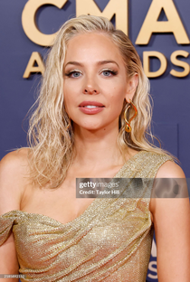 MacKenzie Porter - Poster 1