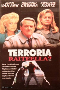 Terror no Terminal 9 - Poster / Capa / Cartaz - Oficial 2