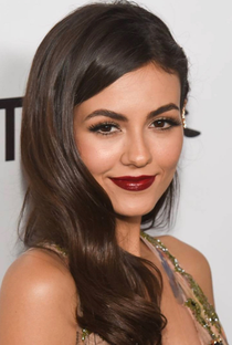 Victoria Justice - Poster 9