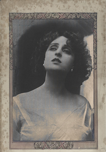 Lágrimas de Sangue (La Storia di Una Donna)