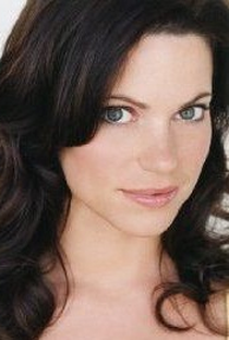 Courtney Henggeler - Poster / Capa / Cartaz - Oficial 2