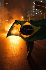 No Olho do Furacão (No Olho do Furacão)