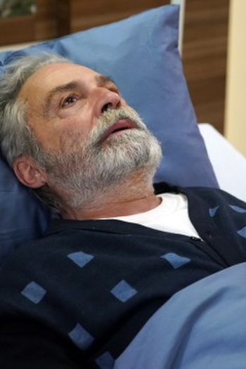 Poster de Episódio 8. Bölüm (2022)