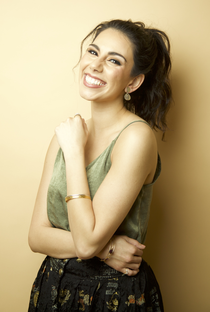 Monisha Dadlani - Poster 1