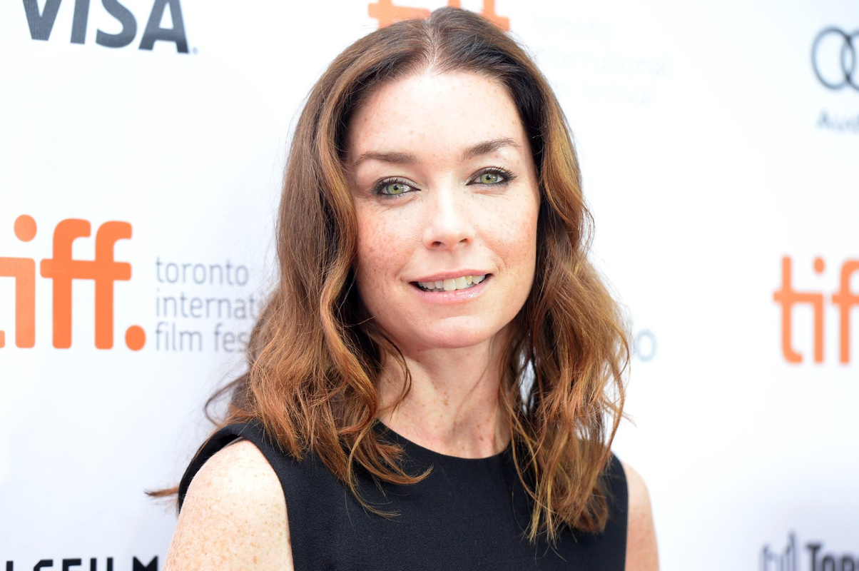 Julianne Nicholson - Foto 1