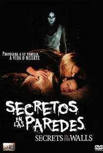 Secrets in the Walls - Poster / Capa / Cartaz - Oficial 1