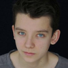 Asa Butterfield - Foto 6