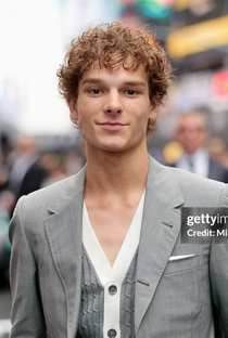 Mason Thames - Poster 1