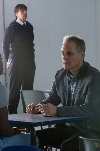 Poster de Episódio Trust (1) (2013)