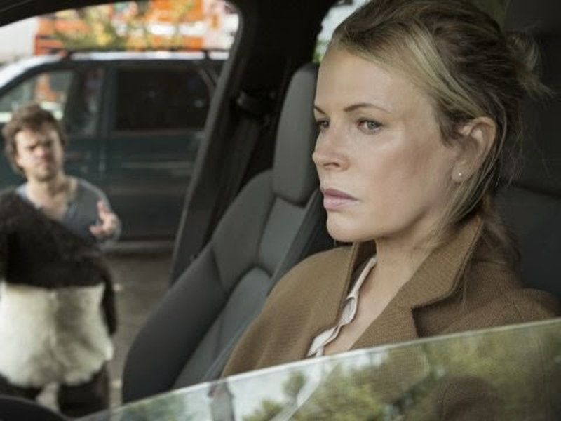 Foto 2 de A Qualquer Preço