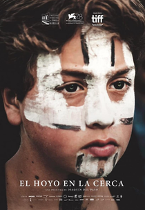 The Hole in the Fence (El hoyo en la cerca)