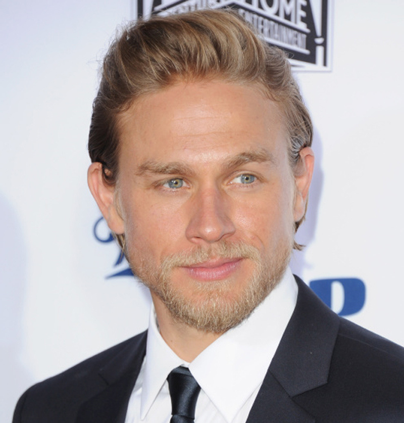 Charlie Hunnam - Foto 2
