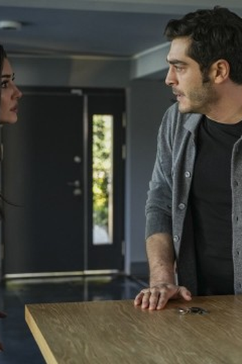 Poster de Episódio 12. Bölüm (2023)