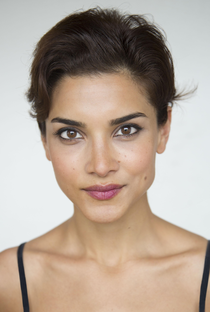 Amber Rose Revah - Poster 1