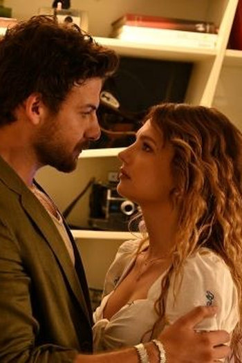 Poster de Episódio 3. Bölüm (2023)