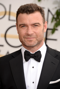 Liev Schreiber - Poster 1