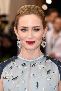 Emily Blunt - Poster 3