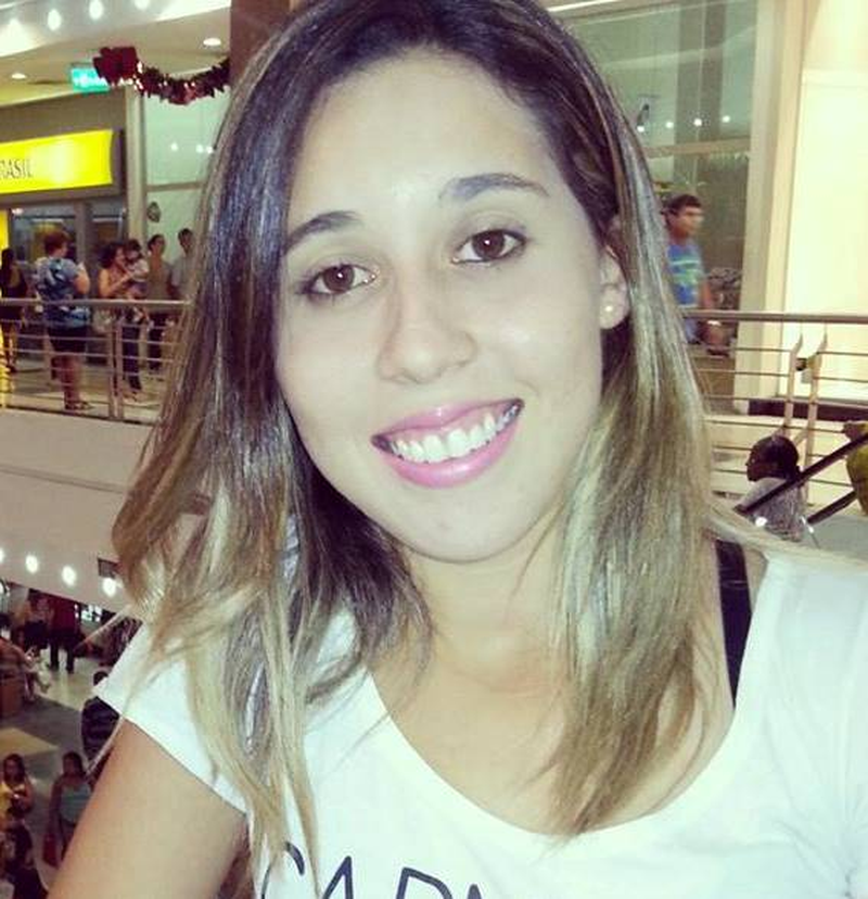 Daniela Costa - Foto 1