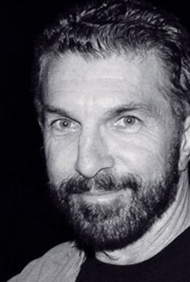 Bobby Roth (I) - Poster 1