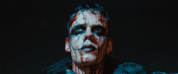 O Corvo, com Bill Skarsgård e FKA twigs, ganha trailer