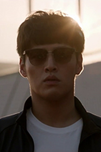 Poster de Episódio 히어로는 막판이다 (2019)