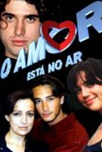 O Amor Está no Ar - Poster / Capa / Cartaz - Oficial 5