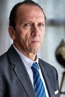 Carlos Aragon - Poster 1