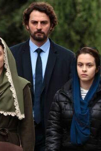 Poster de Episódio 8. Bölüm (2020)