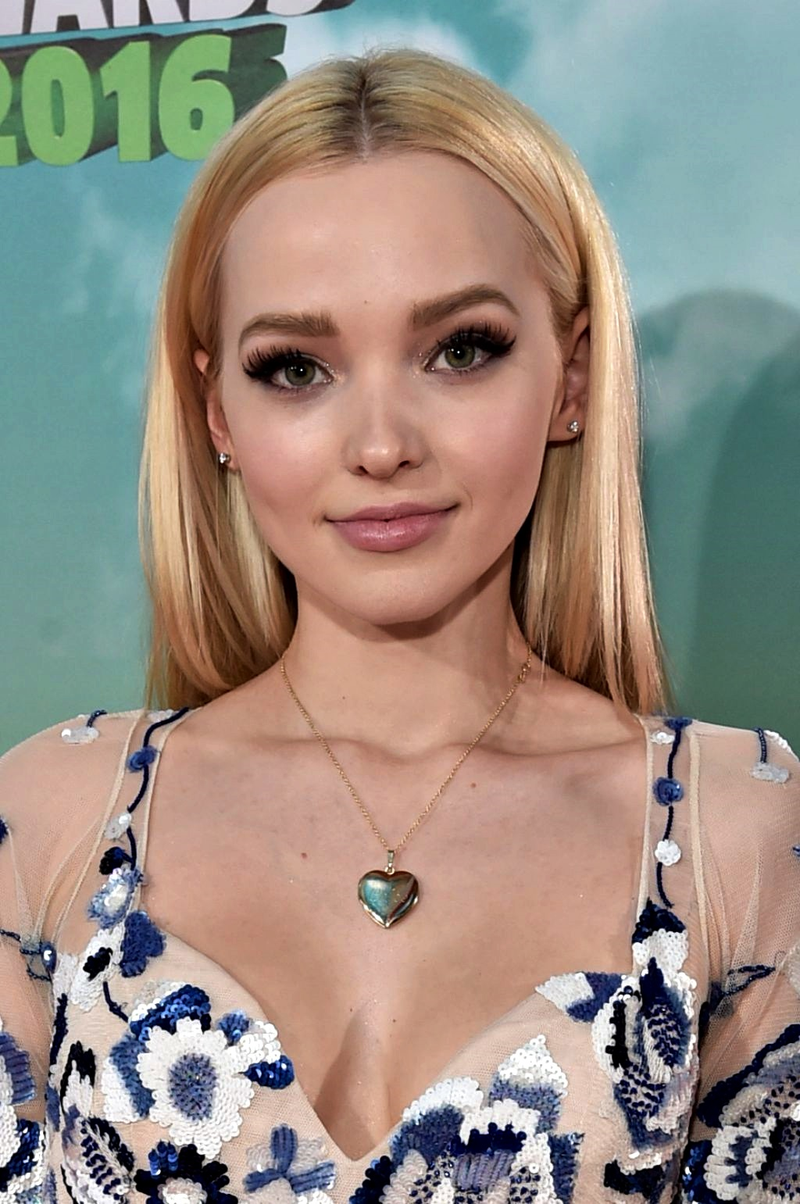 Dove Cameron - Foto 4