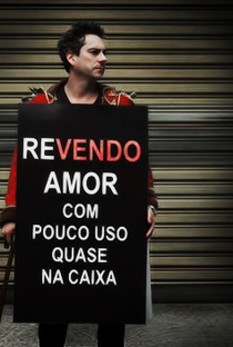 Revendo Amor Com Pouco Uso, Quase Na Caixa - Poster / Capa / Cartaz - Oficial 1