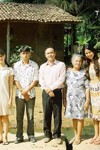  de Filme Flor de Abril (2011)