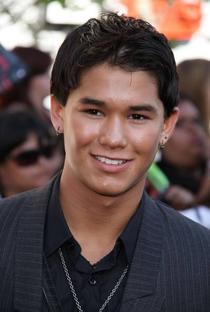 Booboo Stewart - Poster / Capa / Cartaz - Oficial 1