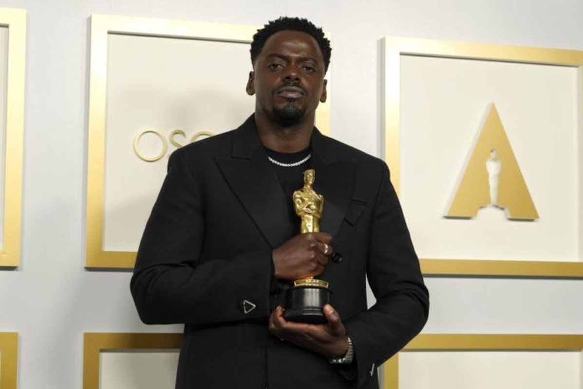Daniel Kaluuya - Foto 1