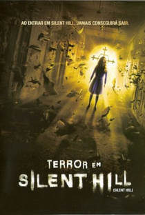 Terror em Silent Hill - Poster / Capa / Cartaz - Oficial 4