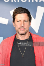 Simon Rex