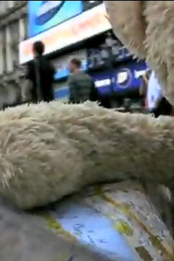 Poster de Curta Misery Bear - Trip to London (2009)