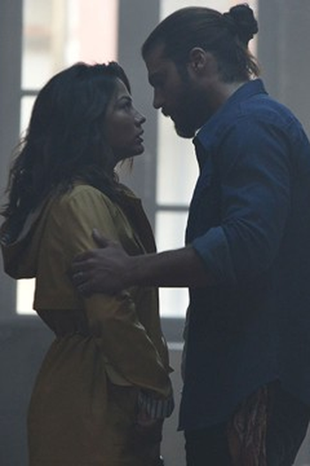 Poster de Episódio 17. Bölüm (2018)