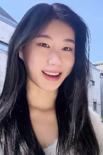 Poster de Episódio CHAERYEONG's Holiday (2023)