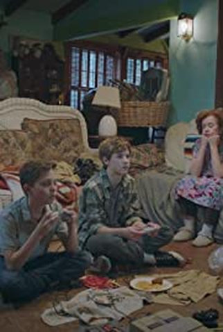 Poster 2 de Filme The McCurdys (2017)