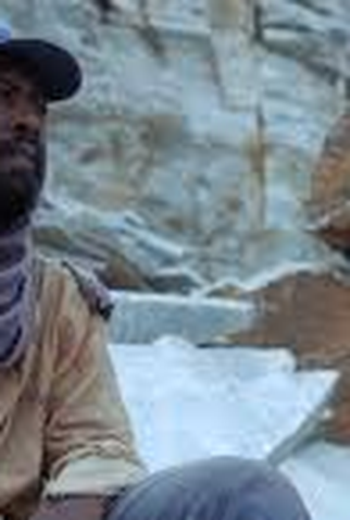 Poster 3 de Filme Mascarados (2020)